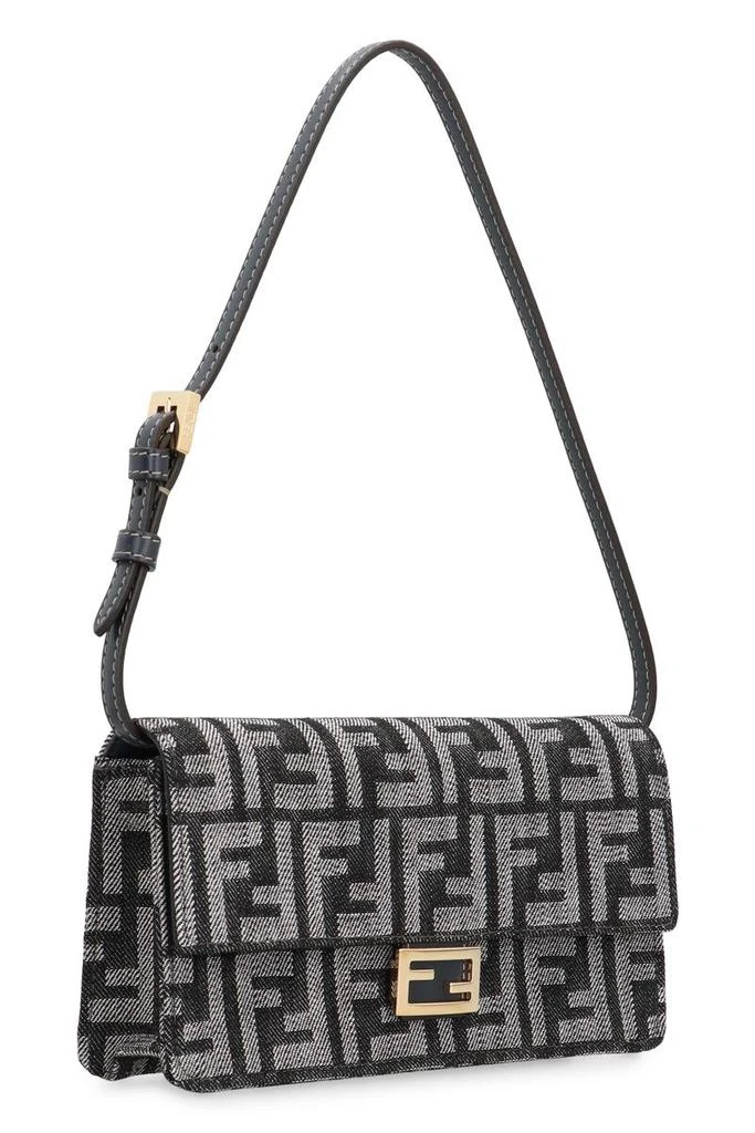 商品Fendi|Fendi Portafoglio Su Catena Baguette,价格¥8504,第3张图片详细描述