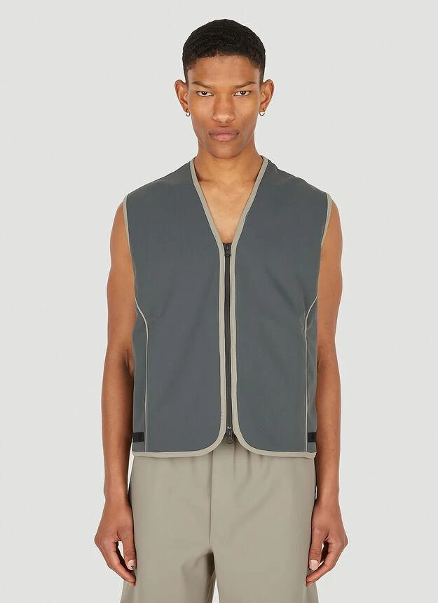 商品GR10K|Molteni Pointer Sleeveless Jacket in Grey,价格¥1036,第1张图片