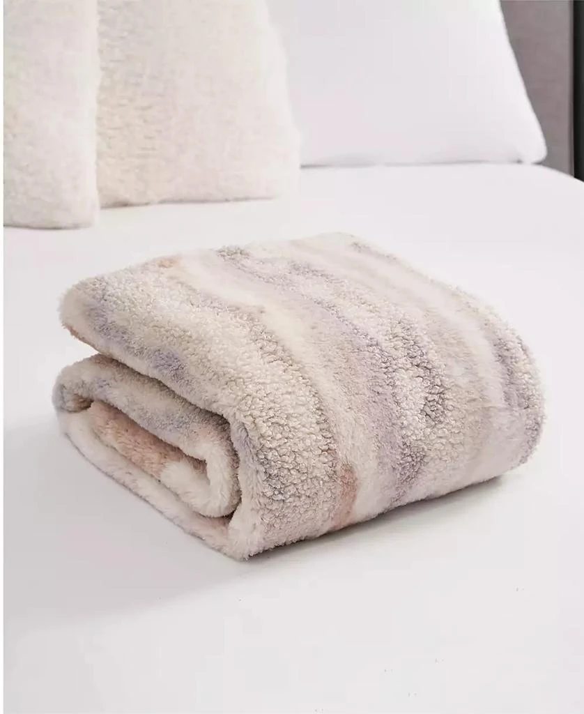 商品Lucky Brand|CLOSEOUT! Teddy Stripe Faux Fur Throw, 50" x 70",价格¥309,第3张图片详细描述