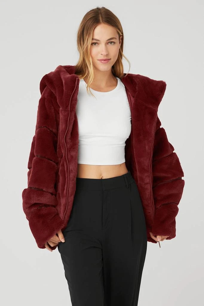 商品Alo|Knock Out Faux Fur Jacket - Cranberry,价格¥2827,第1张图片
