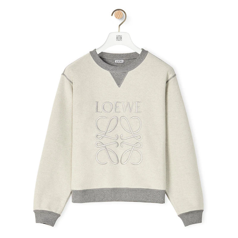 商品Loewe|【预售3-7天】LOEWE/罗意威  女士灰色纯棉Anagram Logo运动衫卫衣S359341X95-1440,价格¥5133,第4张图片详细描述
