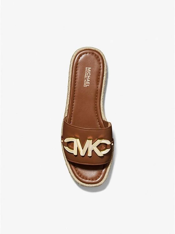 商品Michael Kors|Izzy Logo Embellished Leather Slide Sandal,价格¥514,第3张图片详细描述