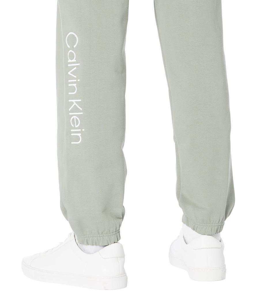 商品Calvin Klein|Standard Logo Terry Joggers,价格¥306,第5张图片详细描述