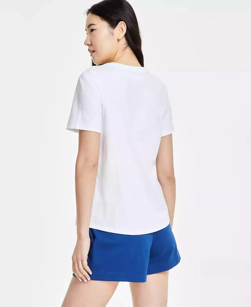 商品NIKE|Women's   Sportswear Club Essentials   T-Shirt,价格¥172,第5张图片详细描述