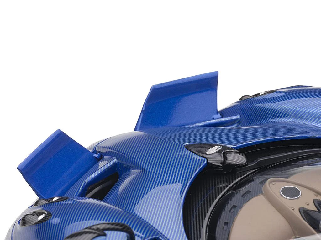 商品Diecast Model Autoart|Pagani Huayra Roadster Blue Tricolore Carbon Fiber with Black Top with Luggage Set 1/18 Model Car by Autoart,价格¥3985,第1张图片