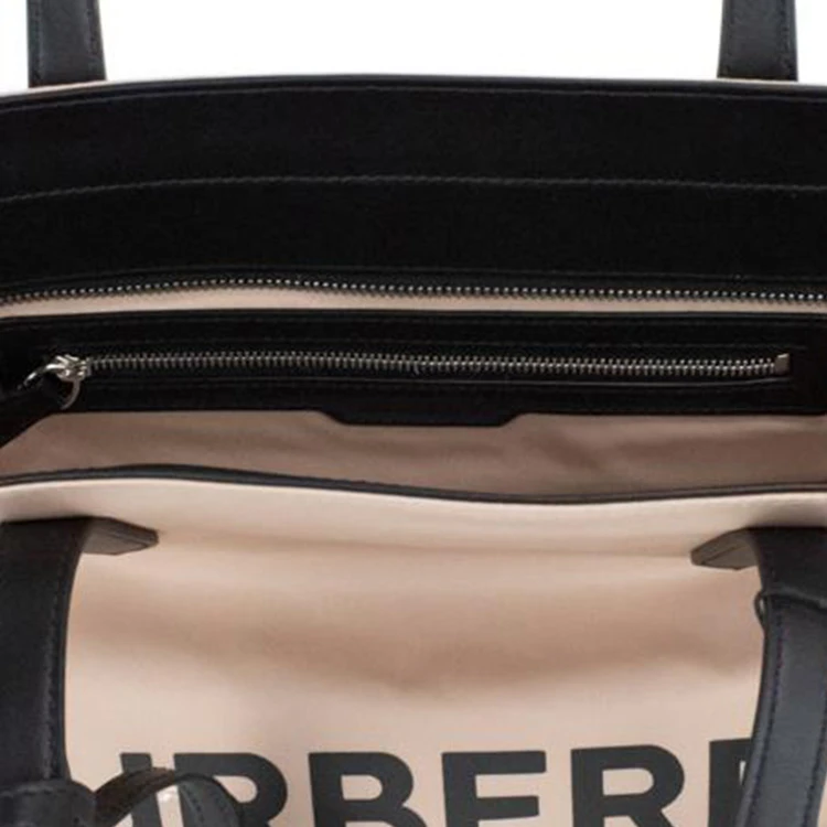 商品[国内直发] Burberry|博柏利 通勤大容量经典大Logo 尼龙 托特包Tote包购物袋单肩手提包 小号 女款 浅杏色,价格¥5682,第5张图片详细描述