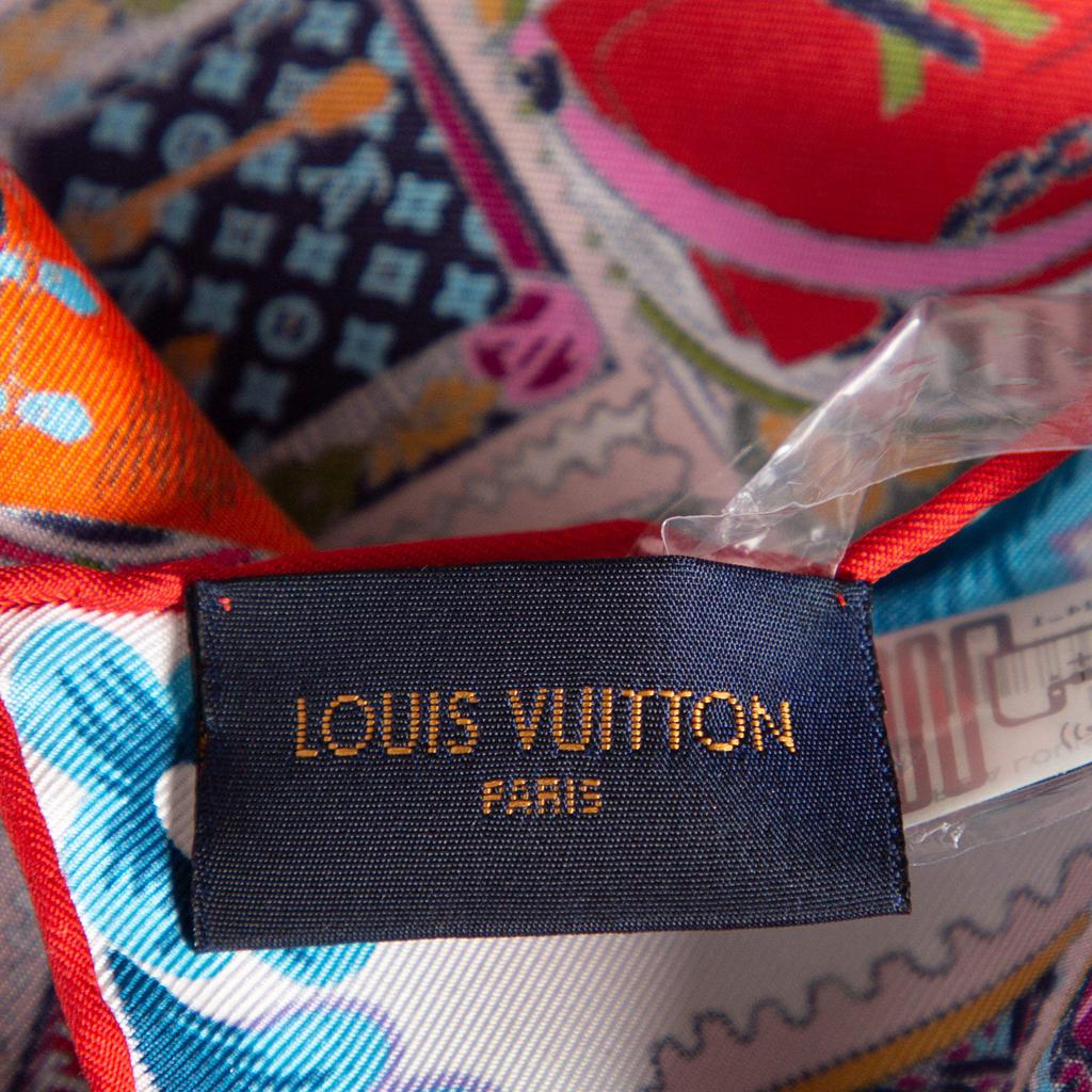 Louis Vuitton Red Lettre à Louis Silk Scarf商品第3张图片规格展示