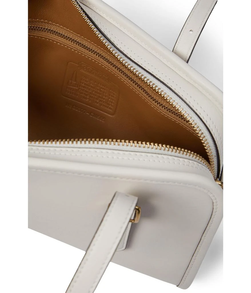 商品Coach|The Coach Originals Glovetanned Leather Swing  Zip,价格¥2915,第3张图片详细描述