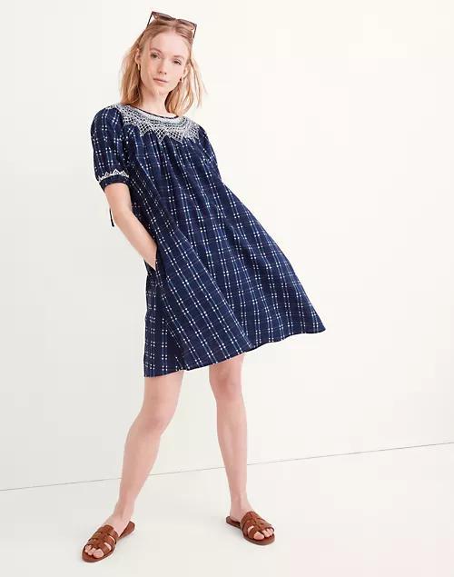商品Madewell|Embroidered Puff-Sleeve Babydoll Dress in Indigo Plaid,价格¥792,第1张图片