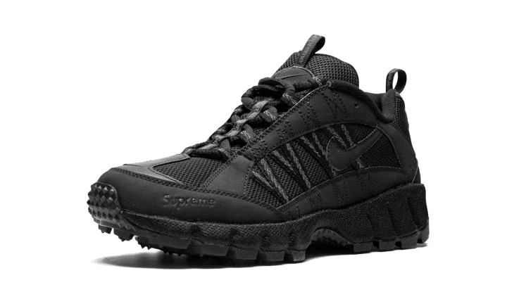 Nike Air Humara '17 / Supreme 商品