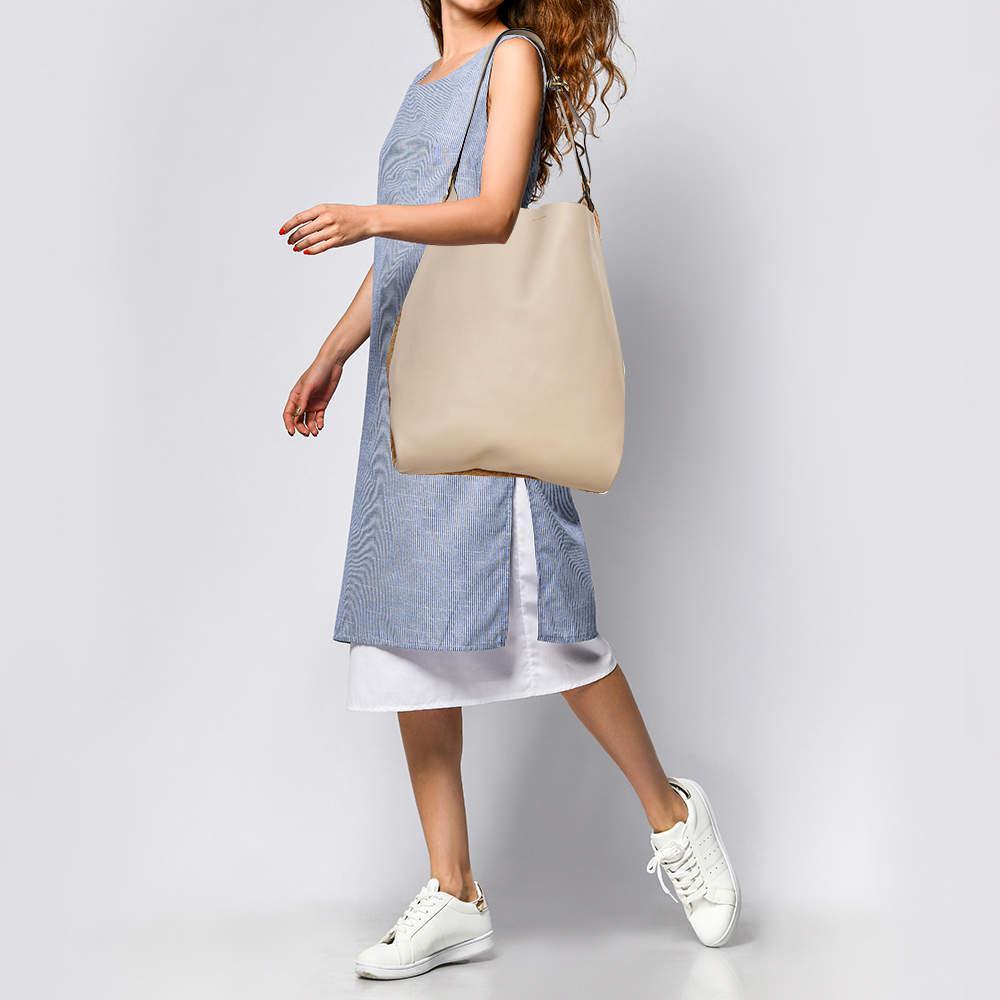 商品Burberry|Burberry Beige/Brown Leather and Fabric Medium Grommet Hobo,价格¥5439,第4张图片详细描述