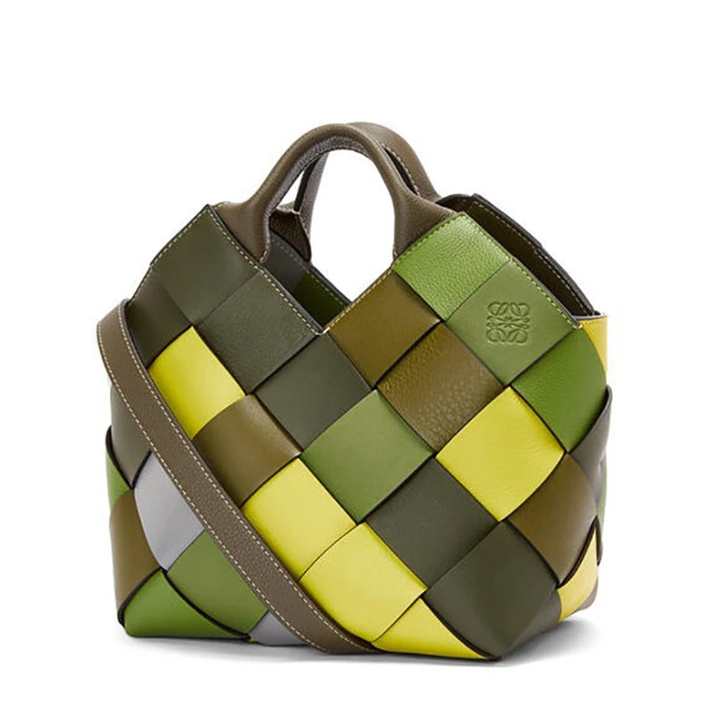 商品Loewe|【预售3-7天】LOEWE/罗意威 22新款Surplus系列 女士小号绿色拼色棋盘格牛皮革编织手提单肩篮子包A521T32X26-4076,价格¥13233,第4张图片详细描述