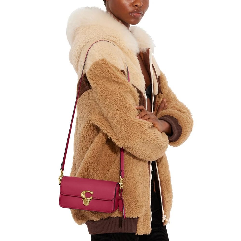 商品Coach|Glovetanned Leather Studio Convertible Baguette Bag,价格¥1575,第4张图片详细描述