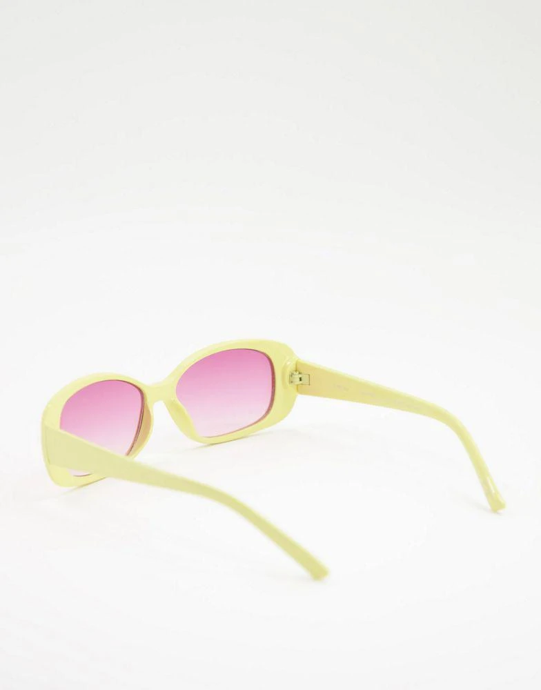 商品ASOS|ASOS DESIGN oval sunglasses with pink lens,价格¥71,第3张图片详细描述
