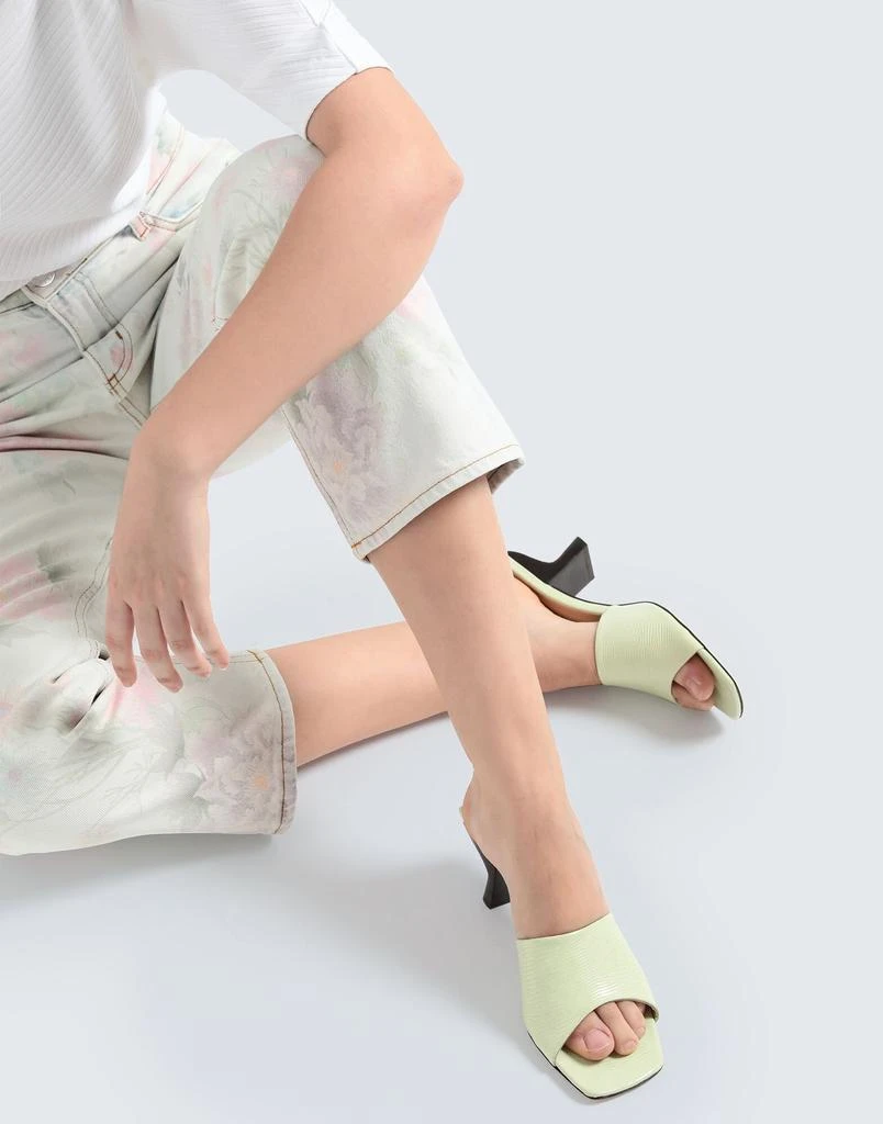 商品by FAR|Sandals,价格¥556,第2张图片详细描述