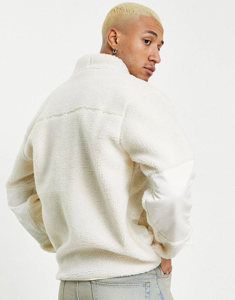 商品DICKIES|Dickies Red Chute Sherpa fleece in off white ,价格¥392,第2张图片详细描述