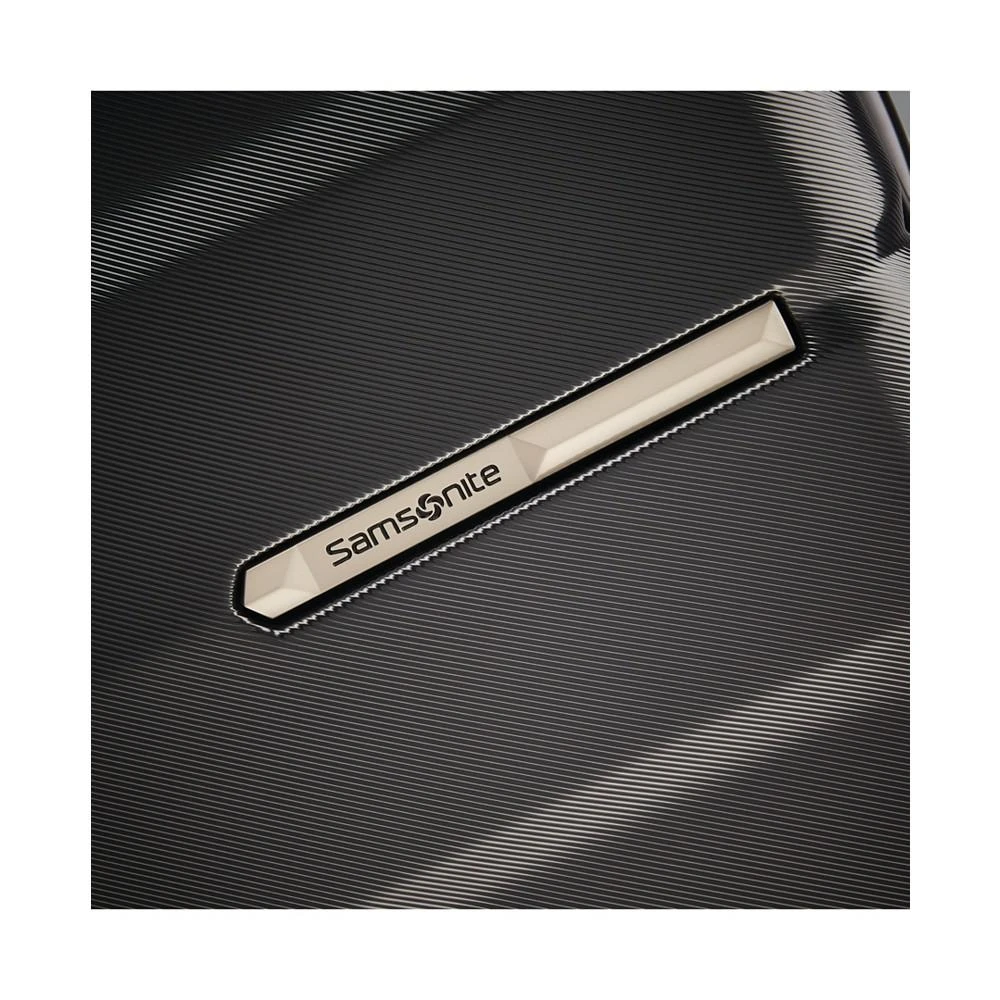 OPTO PC 2 21"Carry-On Spinner 商品