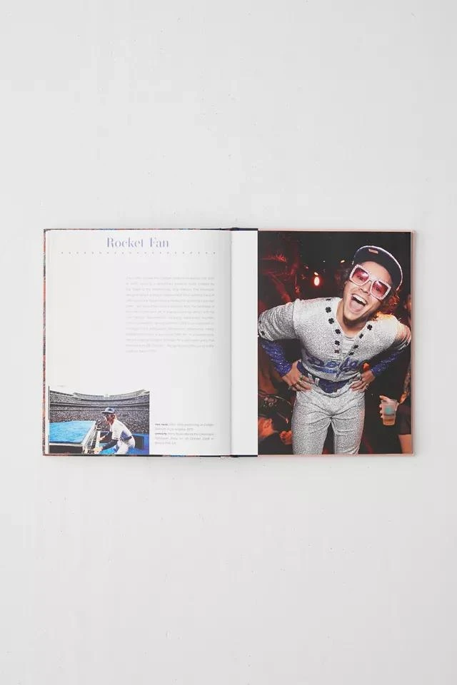 商品Urban Outfitters|Harry Styles: And The Clothes He Wears By Terry Newman,价格¥234,第4张图片详细描述