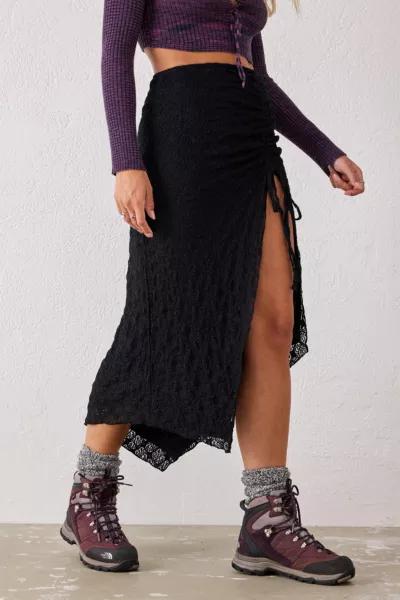 UO Ruched Lace Maxi Skirt商品第1张图片规格展示