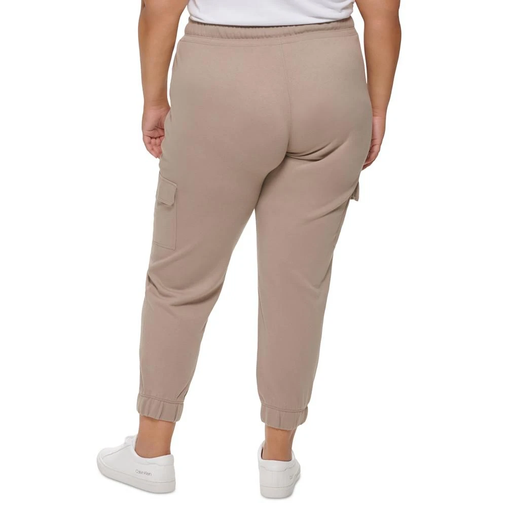 商品Calvin Klein|Plus Size Slim-Fit Cargo-Pocket Jogger Pants,价格¥114,第2张图片详细描述