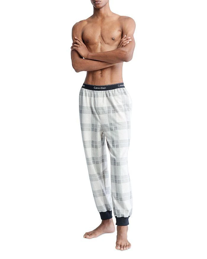 商品Calvin Klein|Modern Holiday Textured Plaid Classic Fit Pajama Joggers,价格¥339,第4张图片详细描述