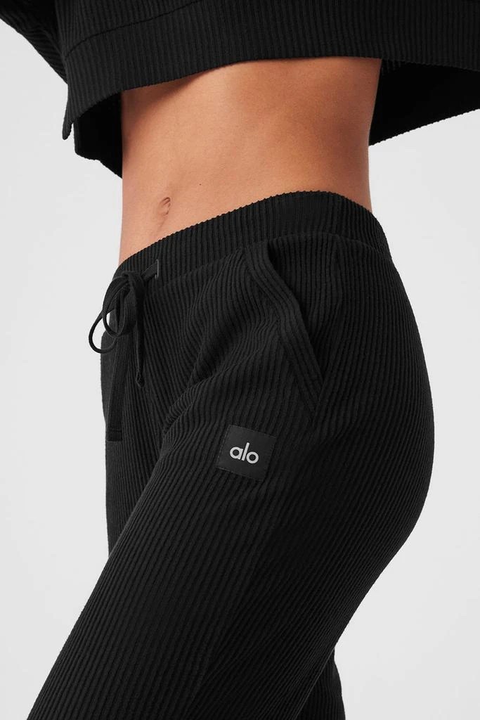 商品Alo|Muse Sweatpant - Black,价格¥805,第4张图片详细描述