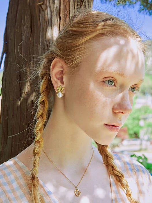 商品IRIS|Petite Foret Petal Pearl Necklace,价格¥661,第2张图片详细描述