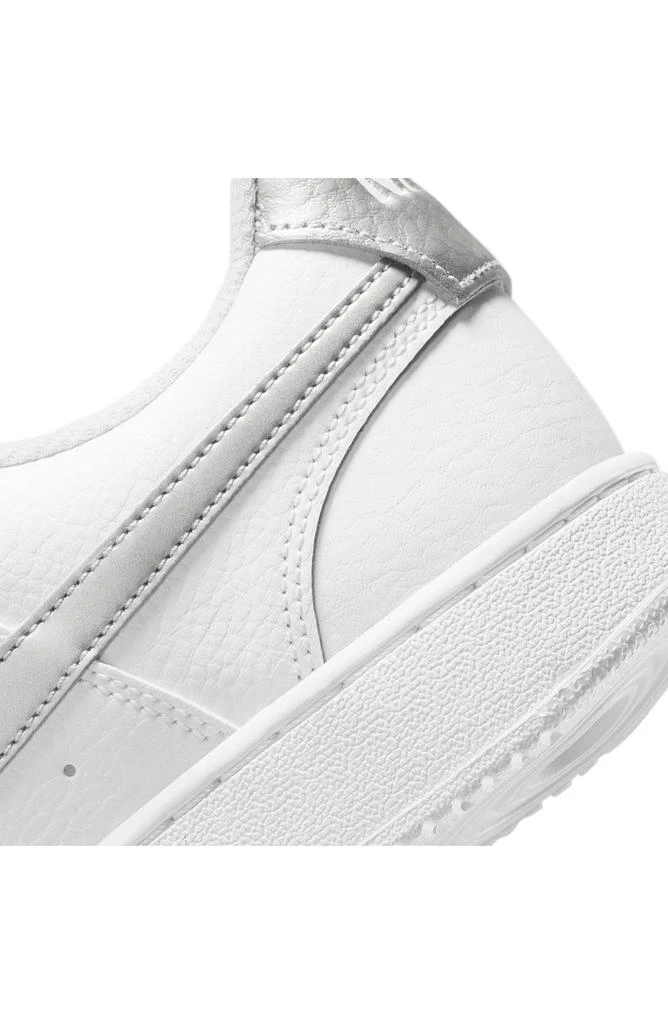 男女款 耐克 Court Vision Low 运动鞋 商品