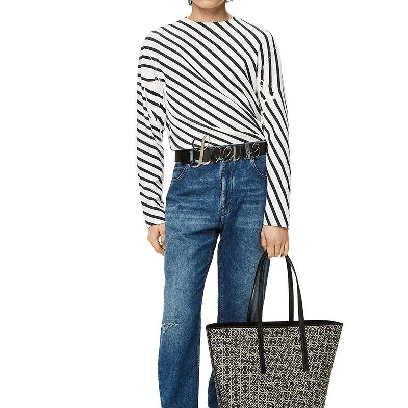 商品Loewe|LOEWE/罗意威 22年秋冬 男士白色/海军蓝色棉质混纺斜条纹印花长袖T恤H526Y22X22-4933,价格¥1401,第5张图片详细描述