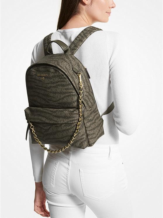 商品Michael Kors|Slater Medium Animal Print Logo Backpack,价格¥1560,第6张图片详细描述