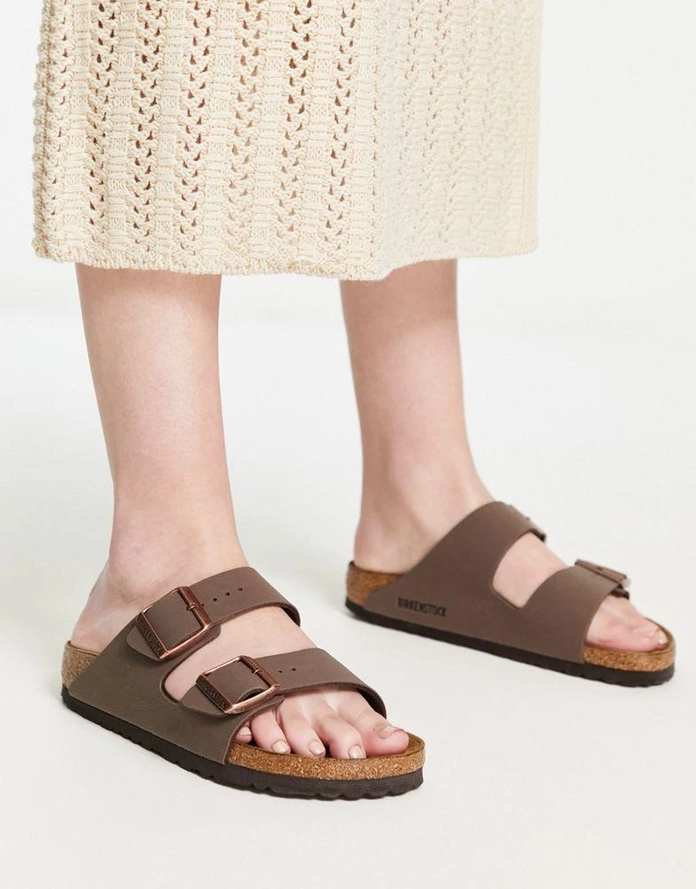 商品Birkenstock|Birkenstock Arizona vegan sandals in mocha brown,价格¥755,第2张图片详细描述