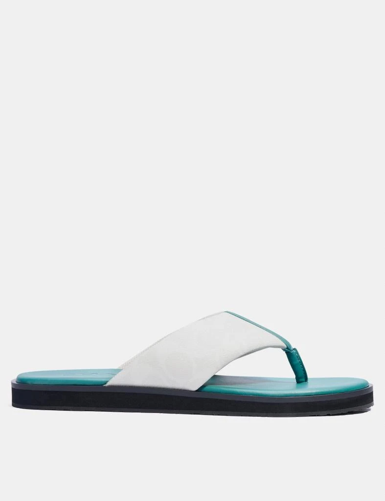 商品Coach|COACH Flip Flop In Signature Canvas,价格¥682,第2张图片详细描述