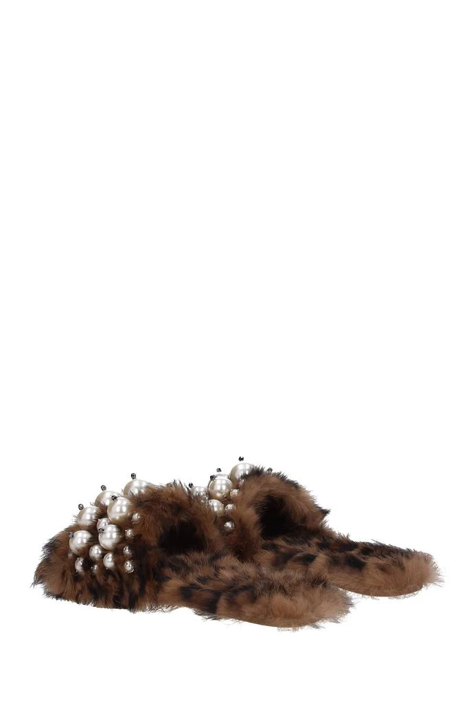 商品Miu Miu|Slippers and clogs Fur Brown,价格¥2969,第4张图片详细描述