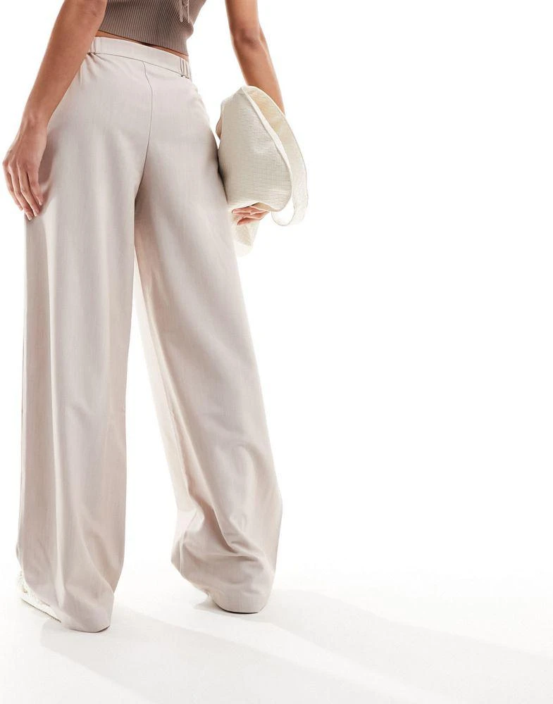 商品ASOS|ASOS DESIGN relaxed dad trouser in beige,价格¥254,第3张图片详细描述