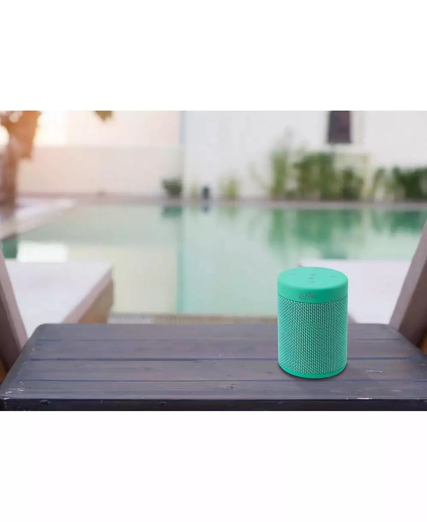 商品iLive|Waterproof and Bluetooth Wireless Speaker with Carabiner Clip,价格¥180,第3张图片详细描述