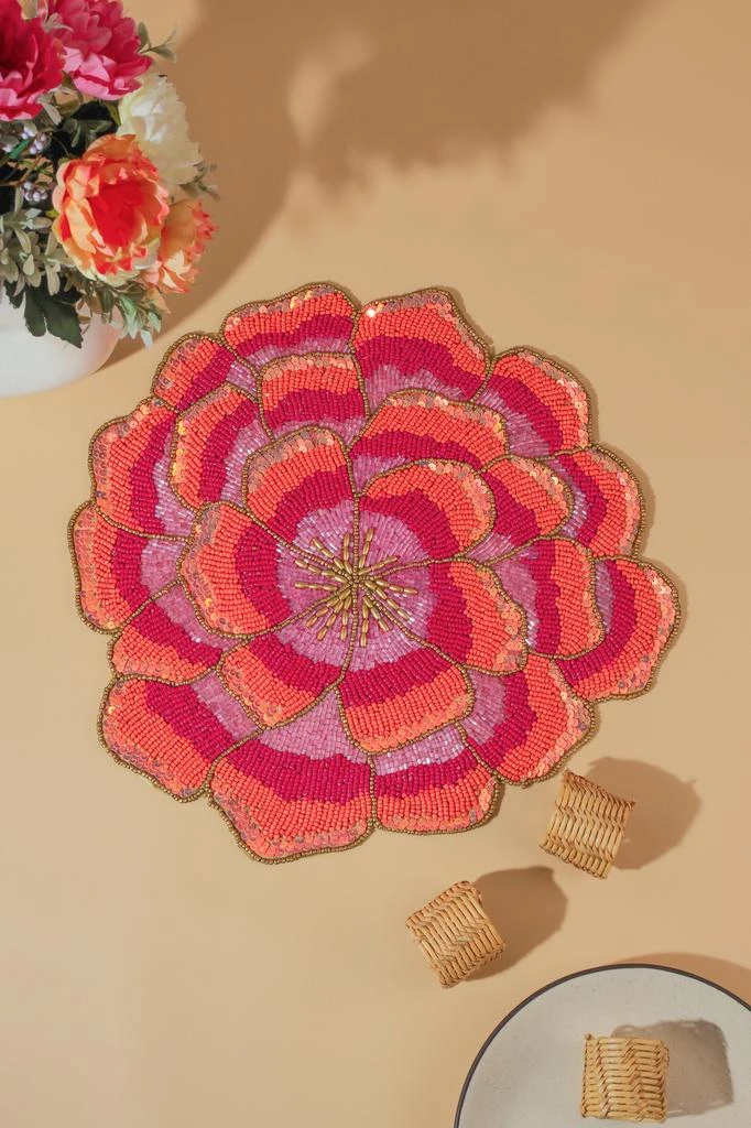 商品Tiramisu|The "Peony Sunset" Beaded Charger,价格¥352,第2张图片详细描述