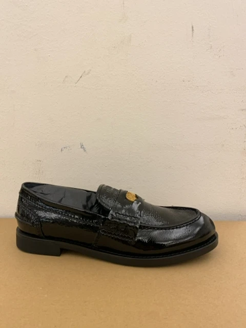 商品Miu Miu|Miu Miu 女士芭蕾乐福鞋 5D773DH27F0002 黑色,价格¥7968,第1张图片