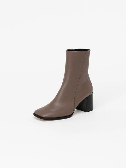 商品CHAUSSURE LAPIN|Sanita Boots in Cocoa Calf,价格¥3142,第2张图片详细描述