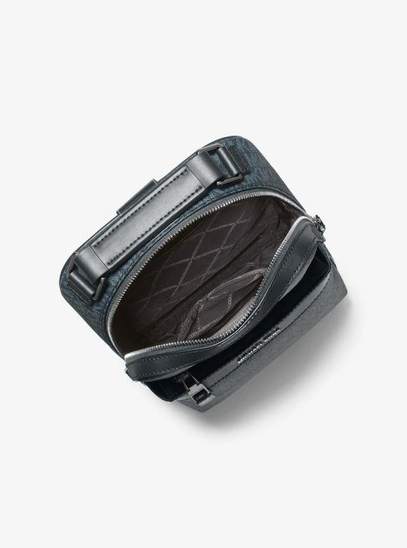 商品Michael Kors|Hudson Logo Sling Pack,价格¥842,第2张图片详细描述