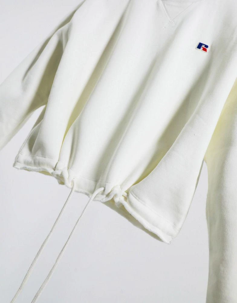 商品Russell Athletic|Russell Athletic fleece cropped sweatshirt in cream,价格¥129,第4张图片详细描述