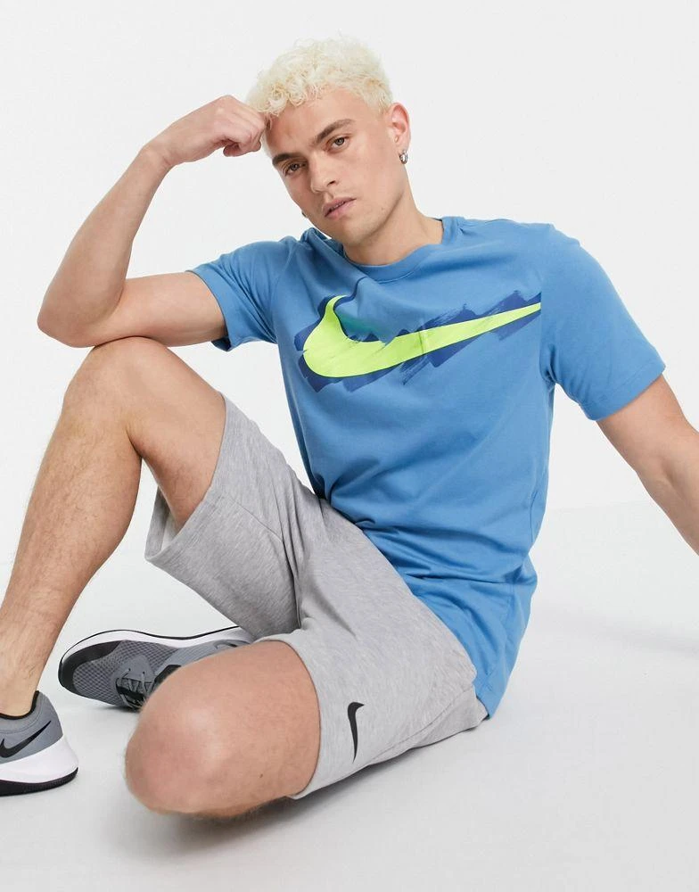 商品NIKE|Nike Training Sport Clash logo t-shirt in blue,价格¥133,第1张图片