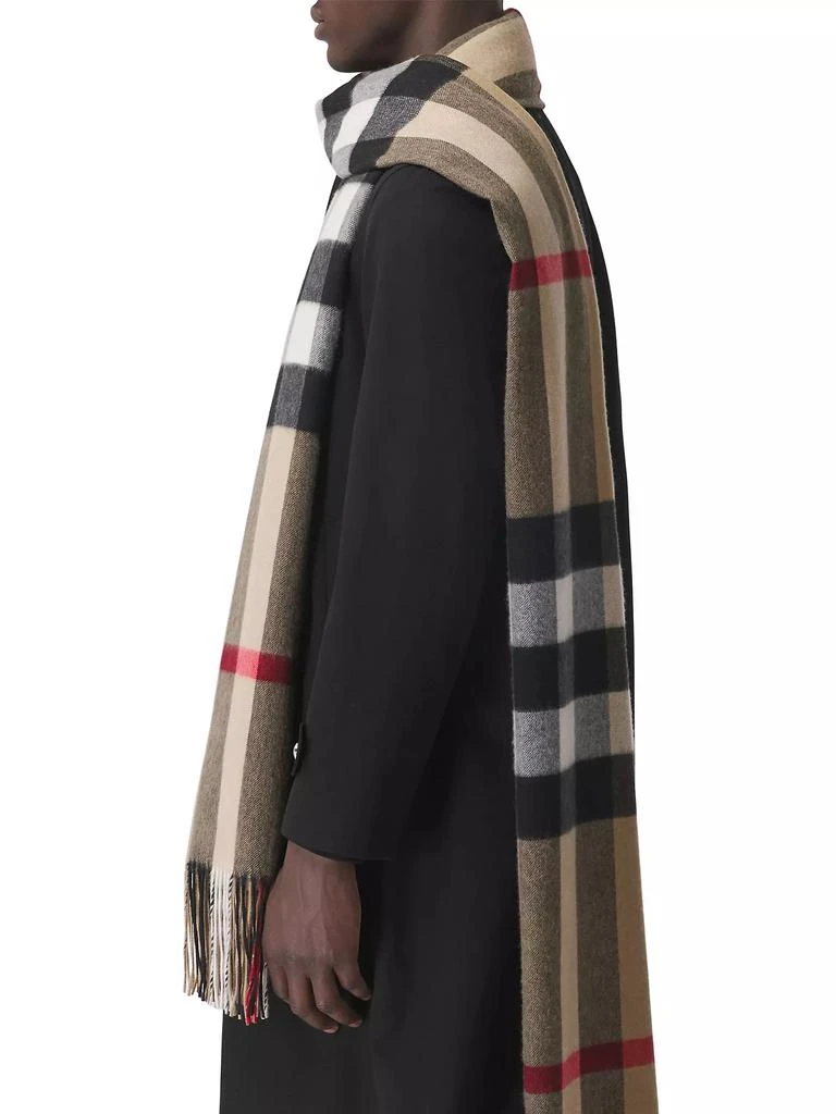 商品Burberry|Oversize Check Cashmere Scarf,价格¥6866,第3张图片详细描述