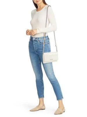 商品Calvin Klein|Logo Embossed Crossbody Bag,价格¥316,第2张图片详细描述