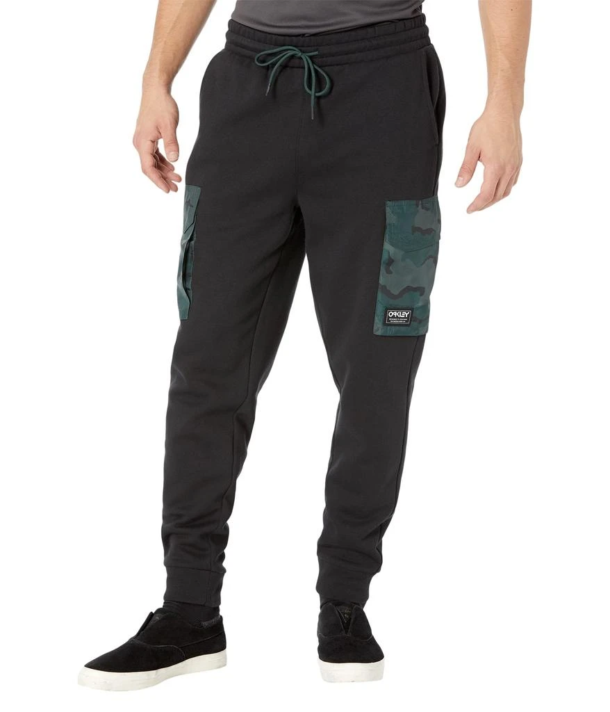 商品Oakley|Road Trip Recycled Cargo Sweatpants,价格¥270,第1张图片