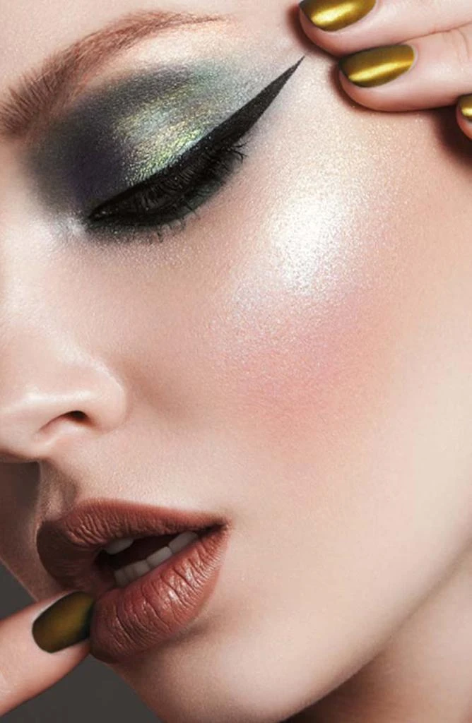 商品MIRENESSE|Spellbound Glass Glow All Over Highlighter - 2. Stellar Gold,价格¥330,第3张图片详细描述