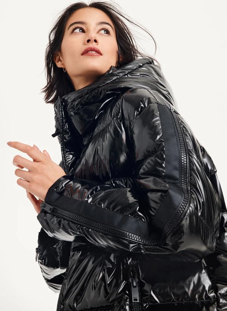 商品DKNY|Glossy Oversized Puffer,价格¥1277,第4张图片详细描述