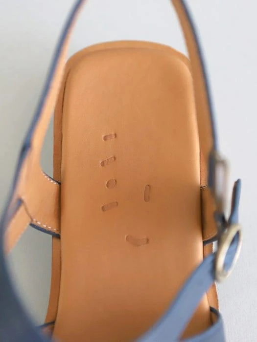 商品HEENN|Leather Crossover Sandals_Indigo,价格¥1731,第5张图片详细描述