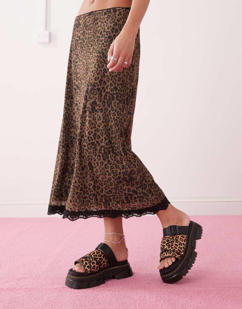 DR. MARTENS Mattison Leopard Print Slide Sandals Mule  ISO Dr. Martens Mattison leopard slide sandals size 7 display picture 1