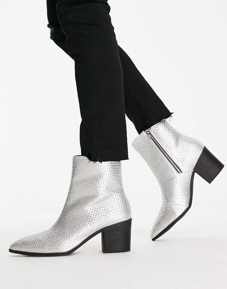 商品ASOS|ASOS DESIGN heeled chelsea boot in silver with diamante studs,价格¥573,第2张图片详细描述