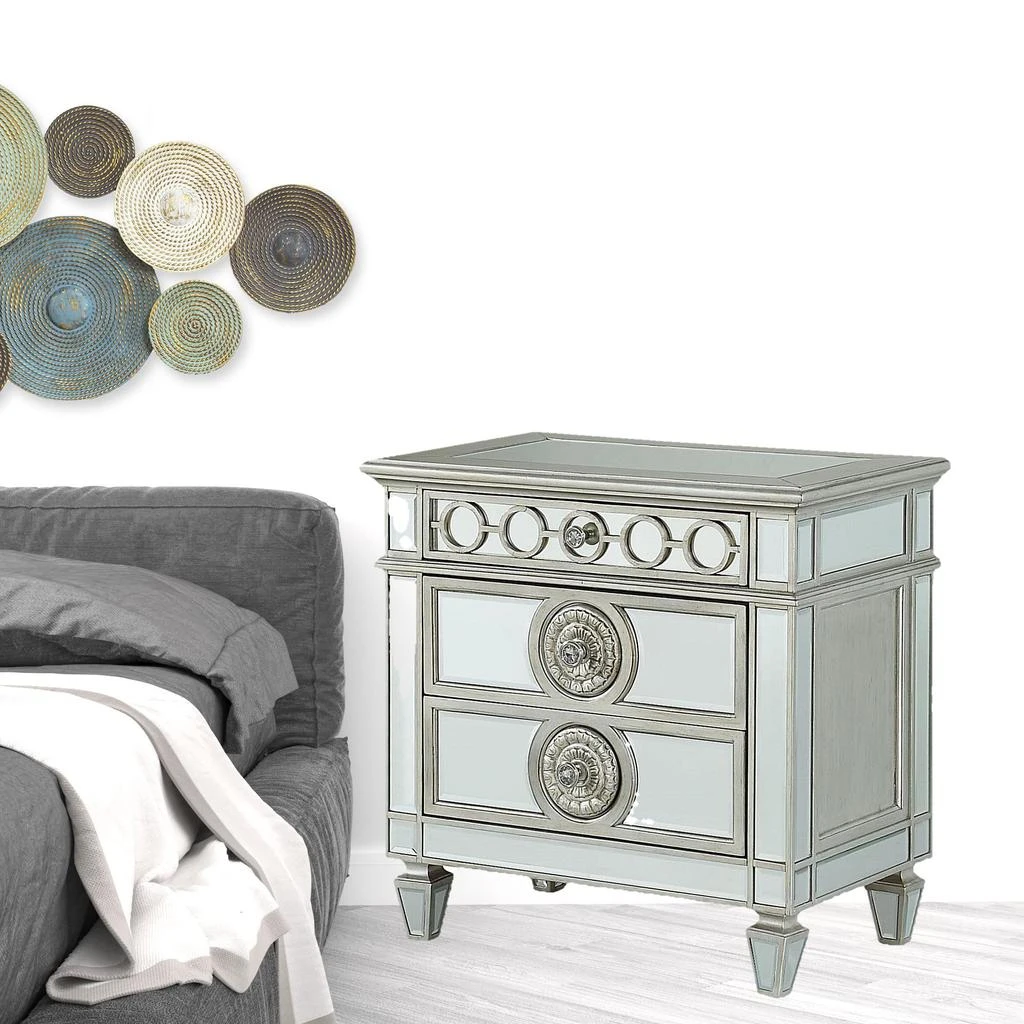 商品Homezia|31" Silver Two Drawers Solid Wood Mirrored Nightstand,价格¥5773,第4张图片详细描述